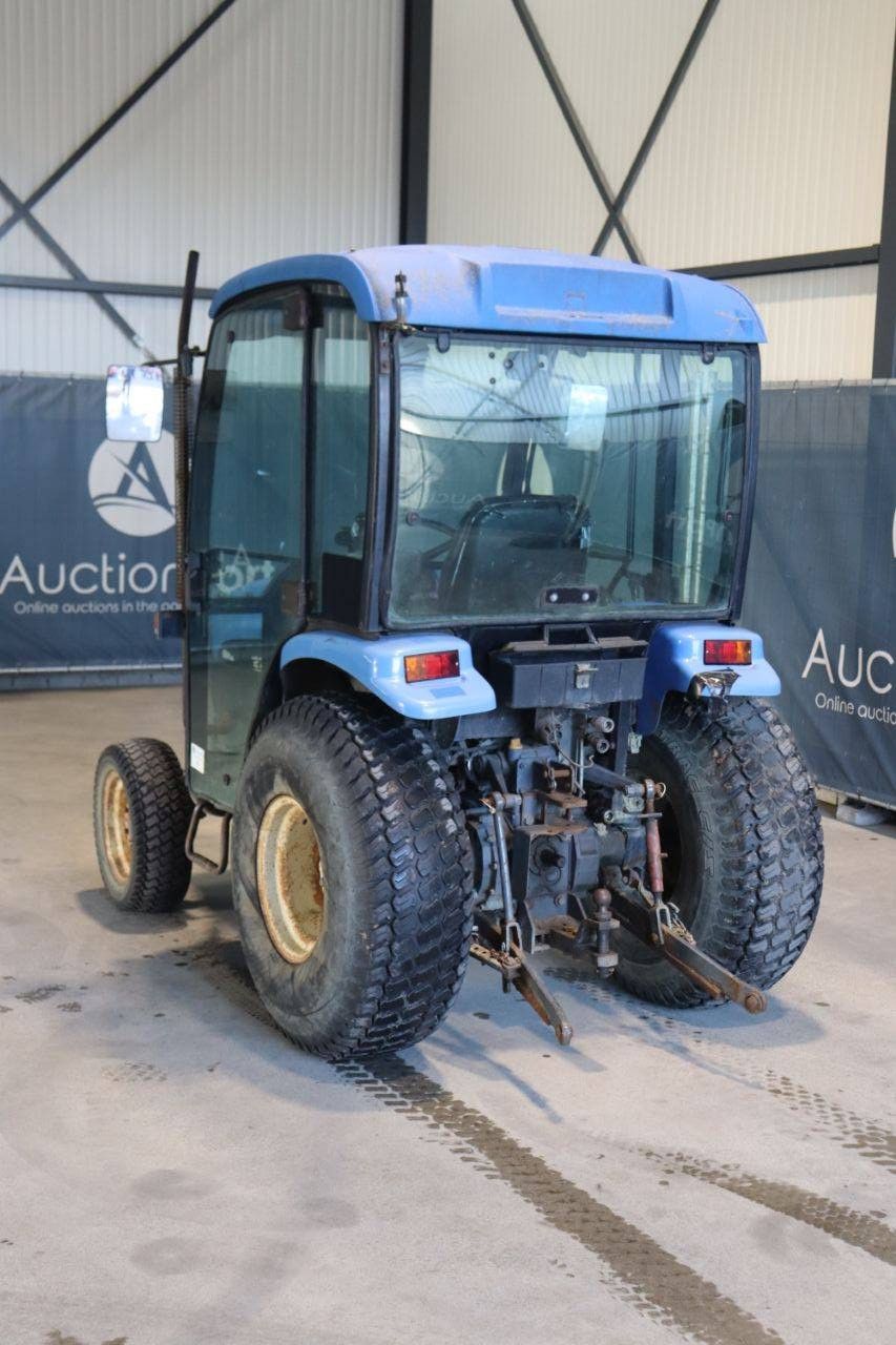 Tractor New Holland TC27D Diesel