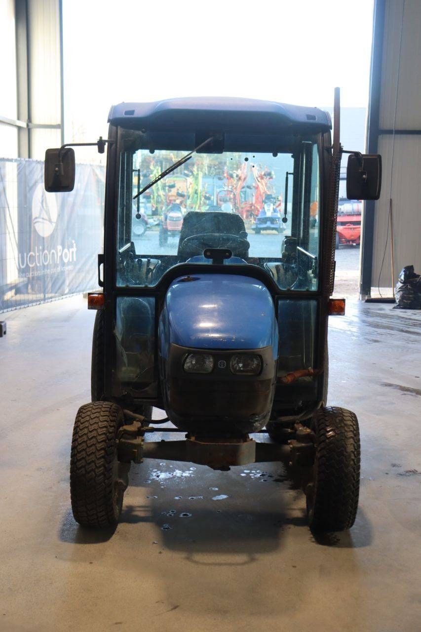 Tractor New Holland TC27D Diesel