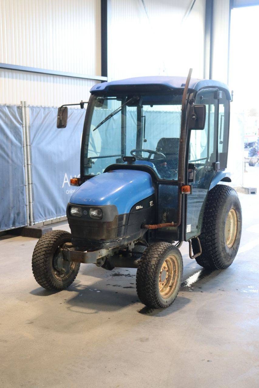 Tractor New Holland TC27D Diesel