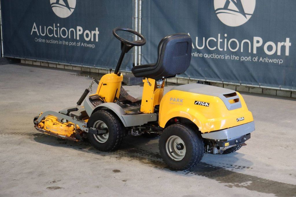 Zitmaaier Stiga Park Compact Benzine 2009