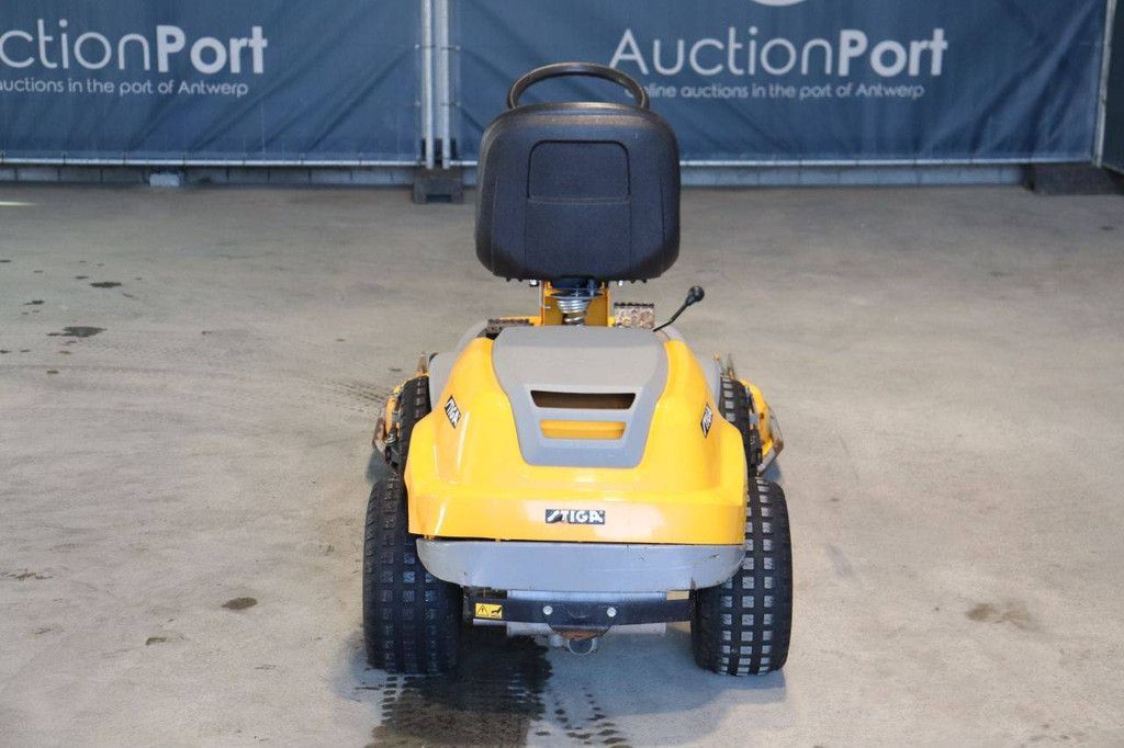 Zitmaaier Stiga Park Compact Benzine 2009