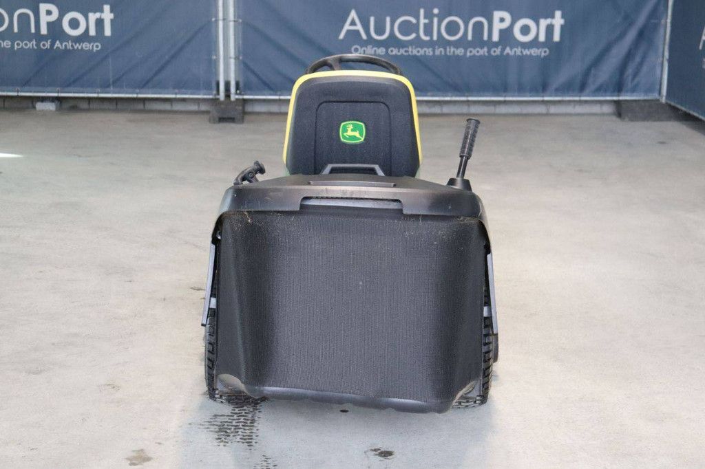 John Deere X166R Petrol Riding Mower