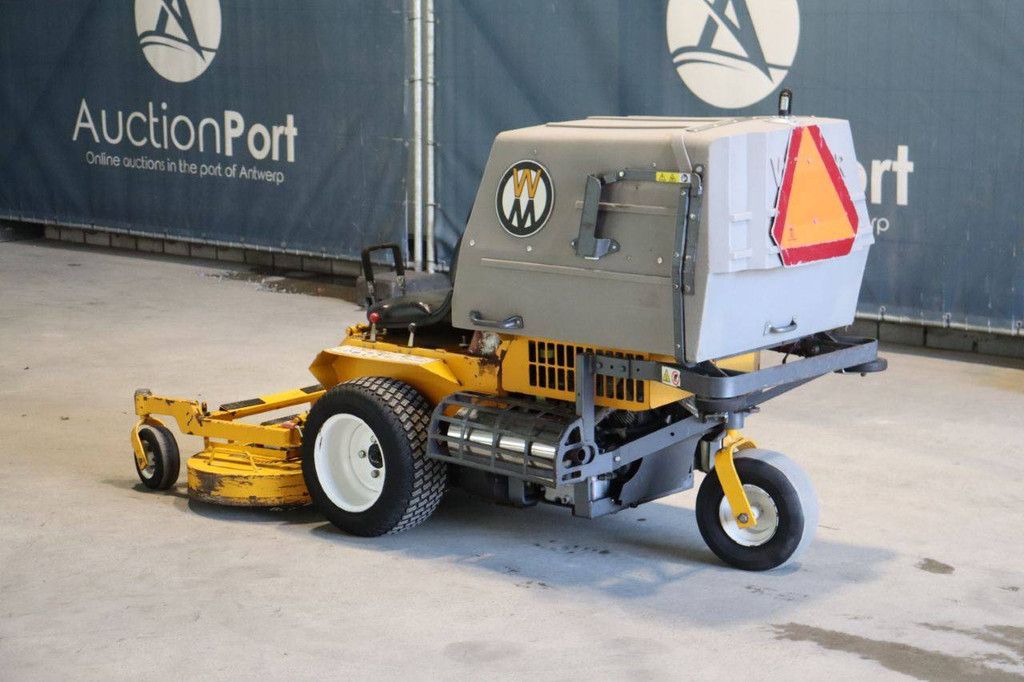 Walker YD18-35 Petrol Riding Mower