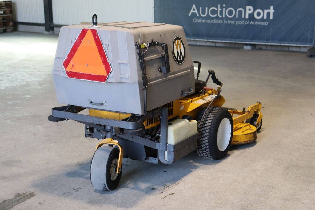 Walker YD18-35 Petrol Riding Mower