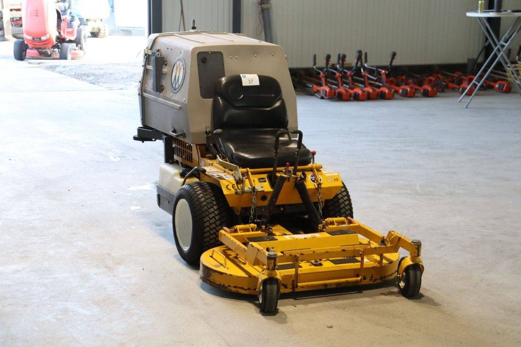 Walker YD18-35 Petrol Riding Mower