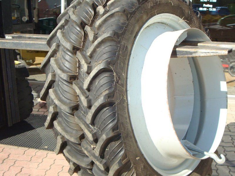 Trinker Zwillingsräder 270/95R42
