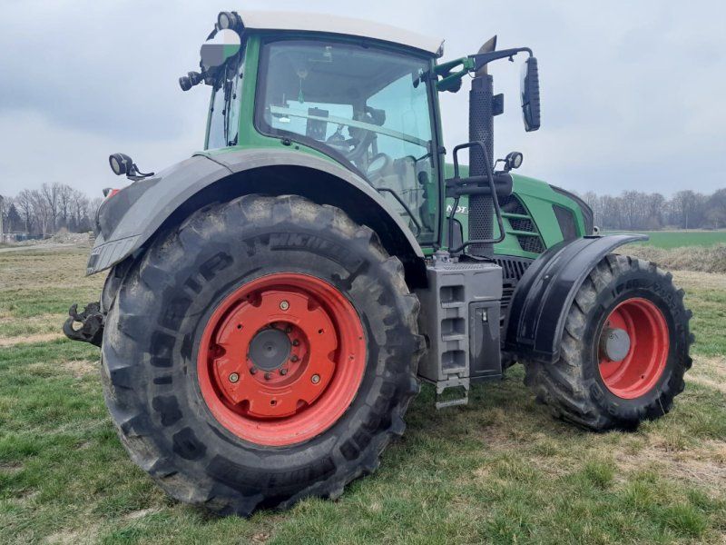 Fendt 826 Vario Profi Plus