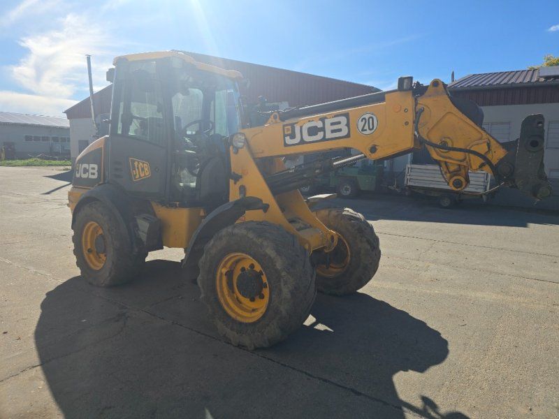 JCB TM 220