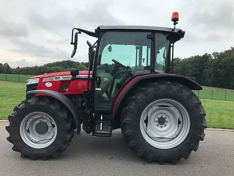 Massey Ferguson 4708 M