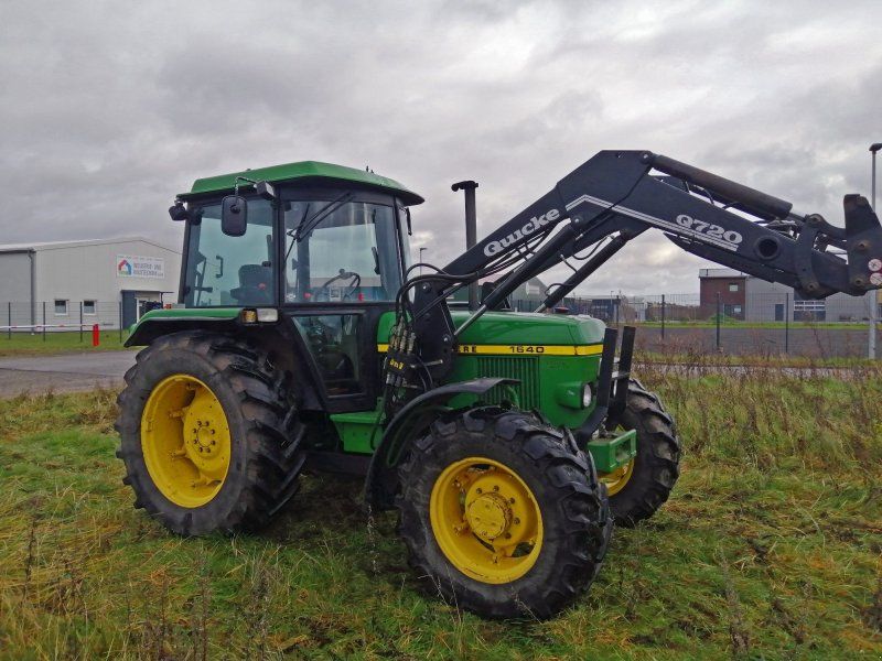 John Deere 1640 +Frontlader