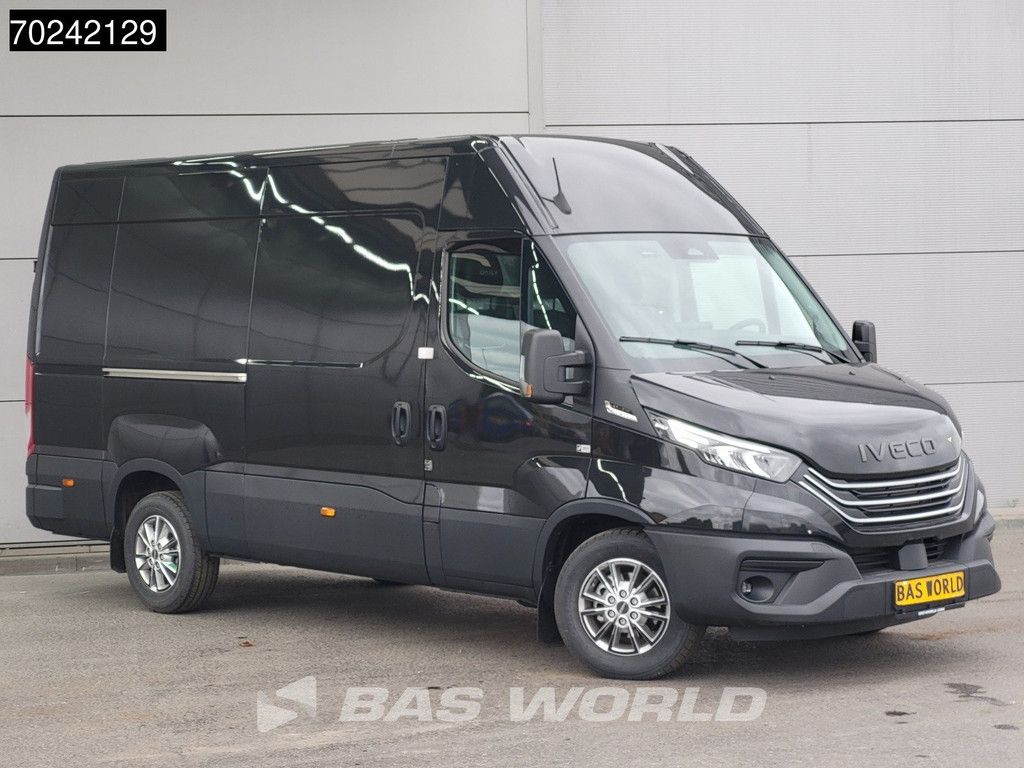 Iveco Daily 35S21 3.0L Automaat L2H2 210PK 2025-Model 3,5t Trekgewicht ACC LED Navi LM-Velgen Camera Euro6 L2 12m3 A/C