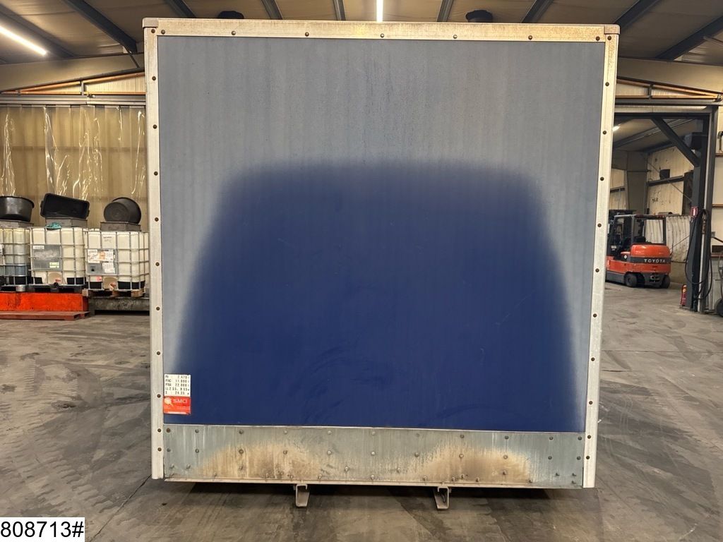 SMCI Gesloten laadbak