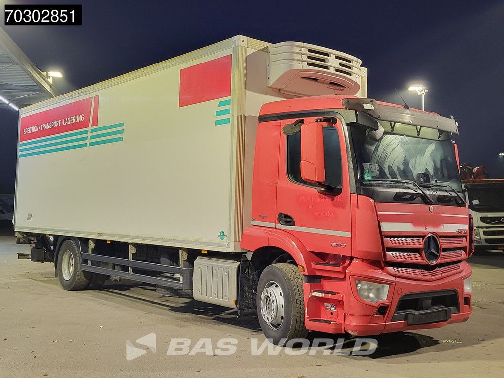 Mercedes Antos 1830 4X2 Mitsubishi TDJ430D cooler 1500kg Ladebordwand Automatic Euro 6