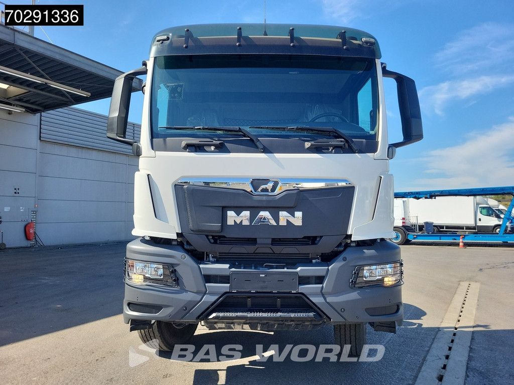 MAN TGS 41.400 8X4 New! Steelsuspension Big-Axle Manual Euro 2