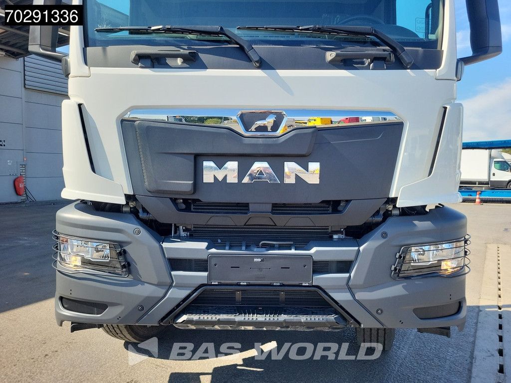 MAN TGS 41.400 8X4 New! Steelsuspension Big-Axle Manual Euro 2