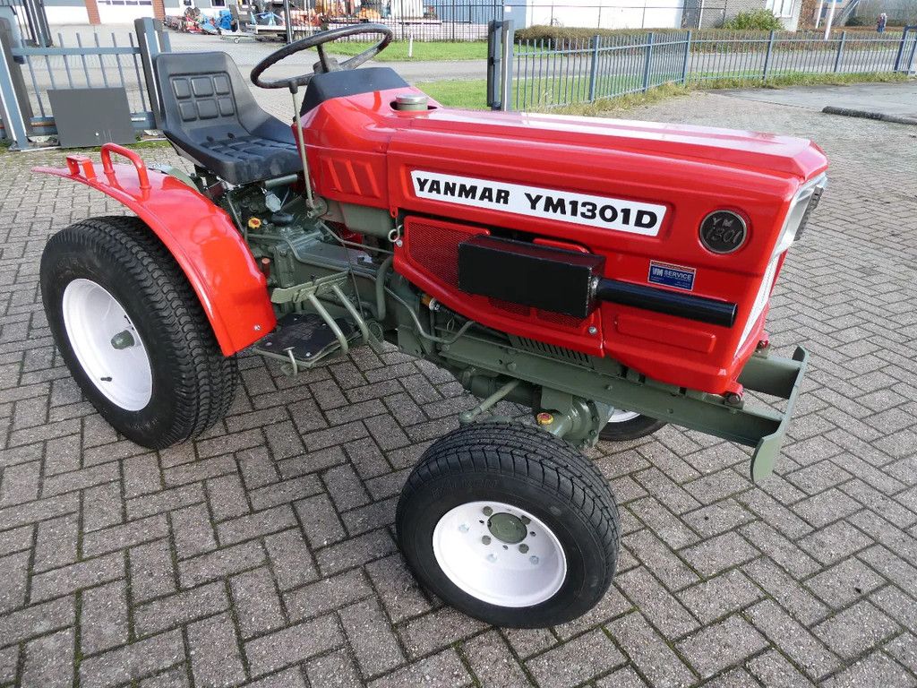 Yanmar YM1301 4wd / 1120 Draaiuren / Gazonbanden