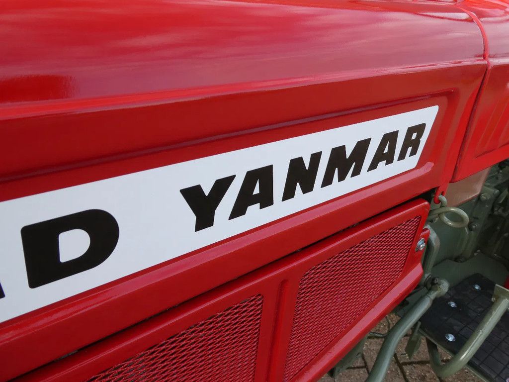 Yanmar YM1301 4wd / 1120 Draaiuren / Gazonbanden