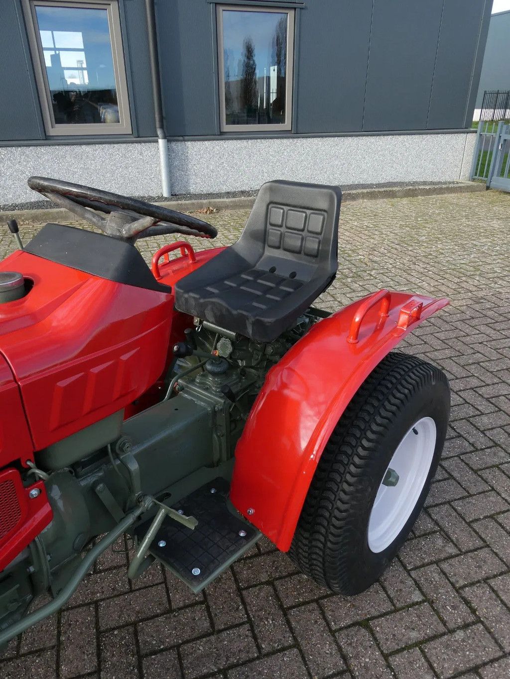 Yanmar YM1301 4wd / 1120 Draaiuren / Gazonbanden