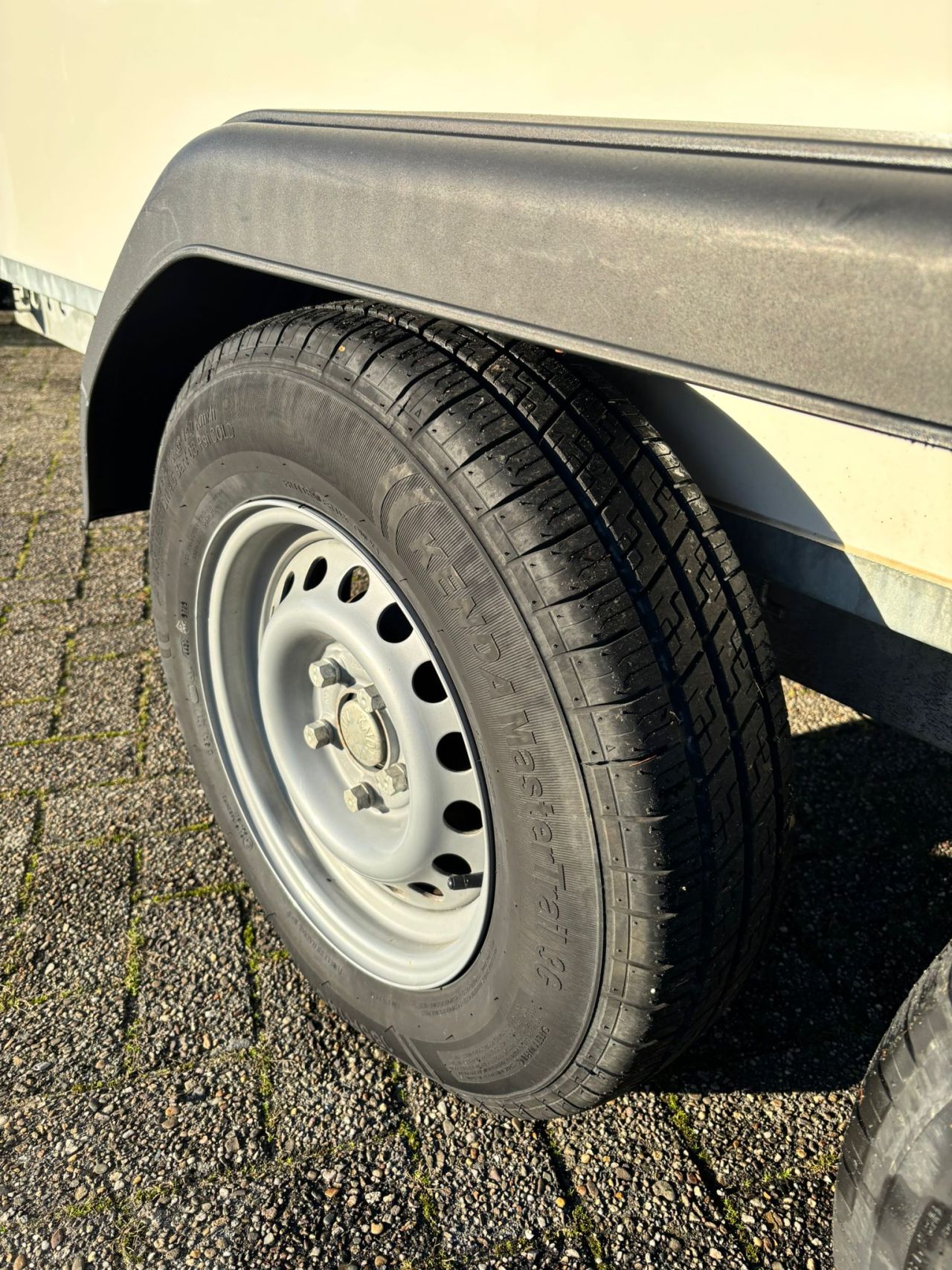 Henra gesloten aanhanger - Zo goed als nieuw