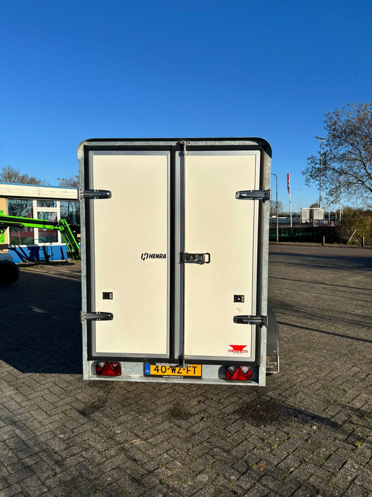 Henra gesloten aanhanger - Zo goed als nieuw