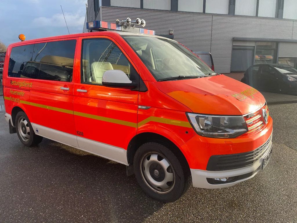 Volkswagen Transporter T6 Caravelle 4Motion 204.000 km 4x4 Euro 6 ! top Staat !