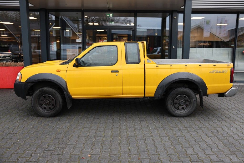 Nissan Navara 2.5 DTI KING-CAB 4WD VAN MARGE