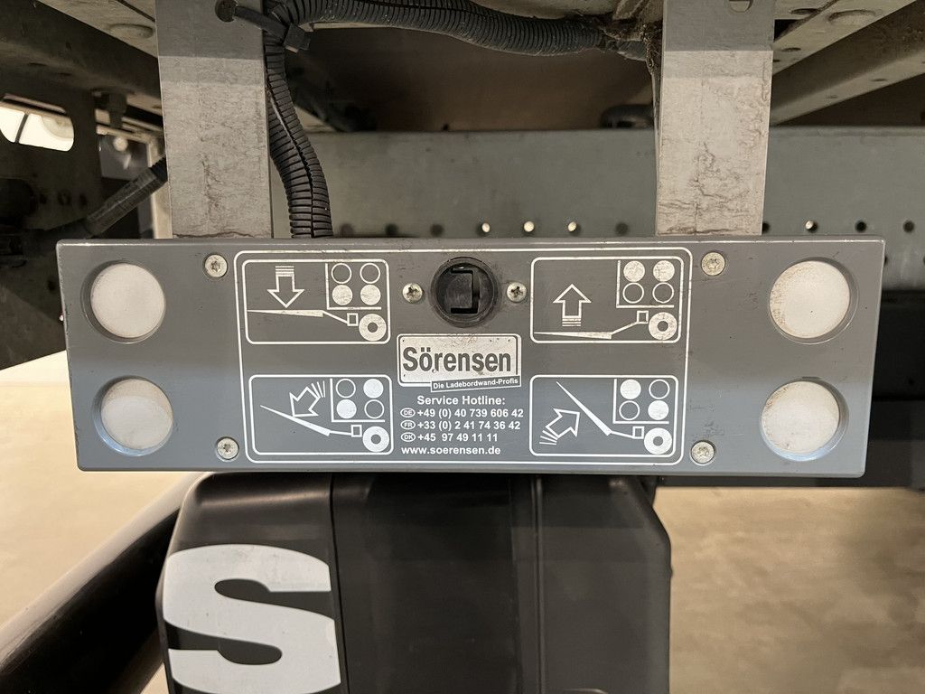 Ford Transit 2.0 TDCI L4 Trend RWD 130 PK Bakwagen / Laadklep / Meubelbak / Euro 6 / Airco / Cruise Control / 3-Zits / 41.500 KM !!