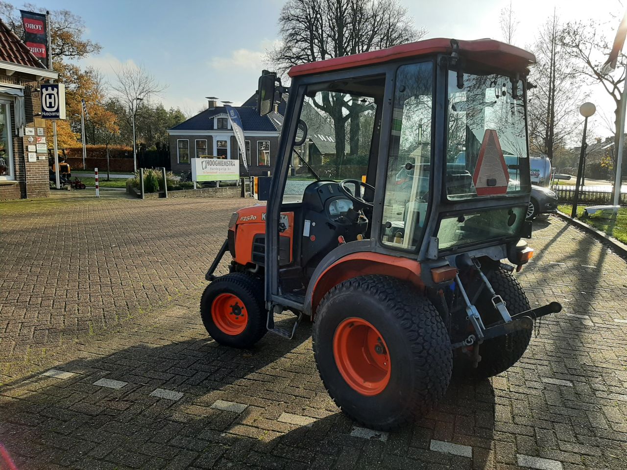 Kubota B2530 trekker met cabine en fronthef
