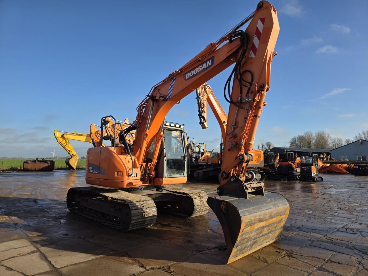 Doosan DX140LCR-3