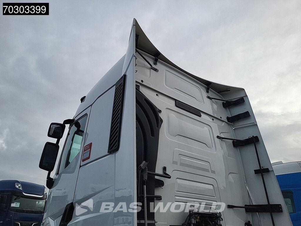 Renault T 440 4X2 HIGH 2x Tanks