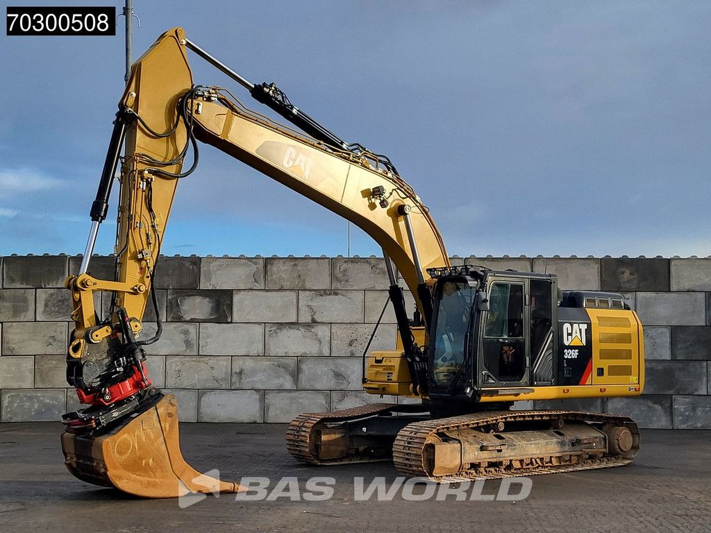 Caterpillar 326 F L