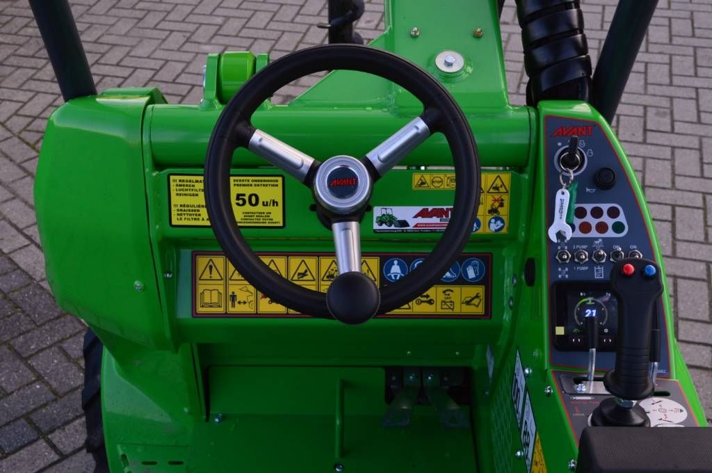 Avant 528 TDL model 2026 Kniklader/shovel