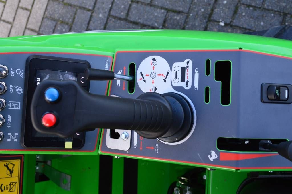 Avant 528 TDL model 2026 Kniklader/shovel