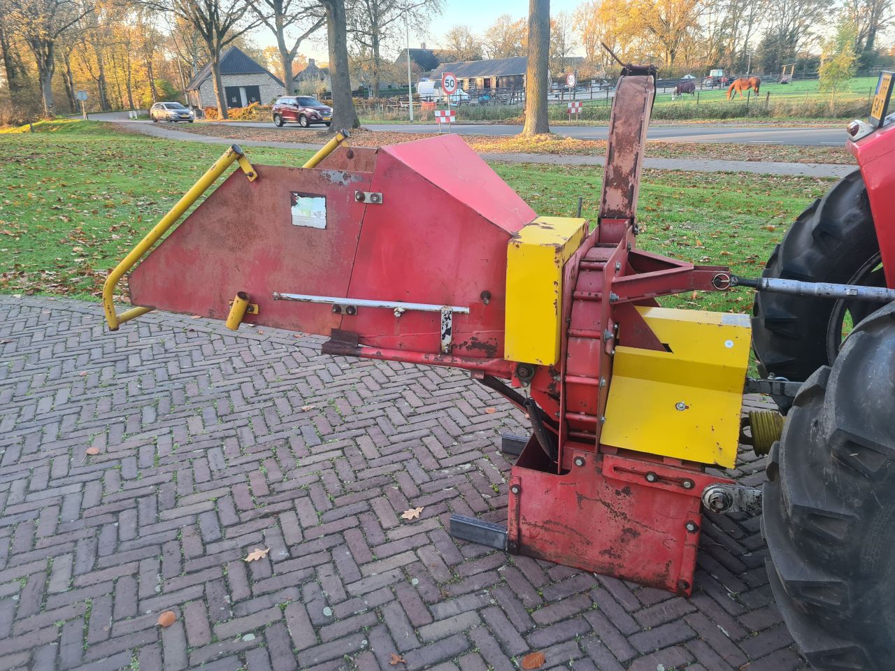 Hout versnipperaar aftakas pto aangedreven met invoerwals.