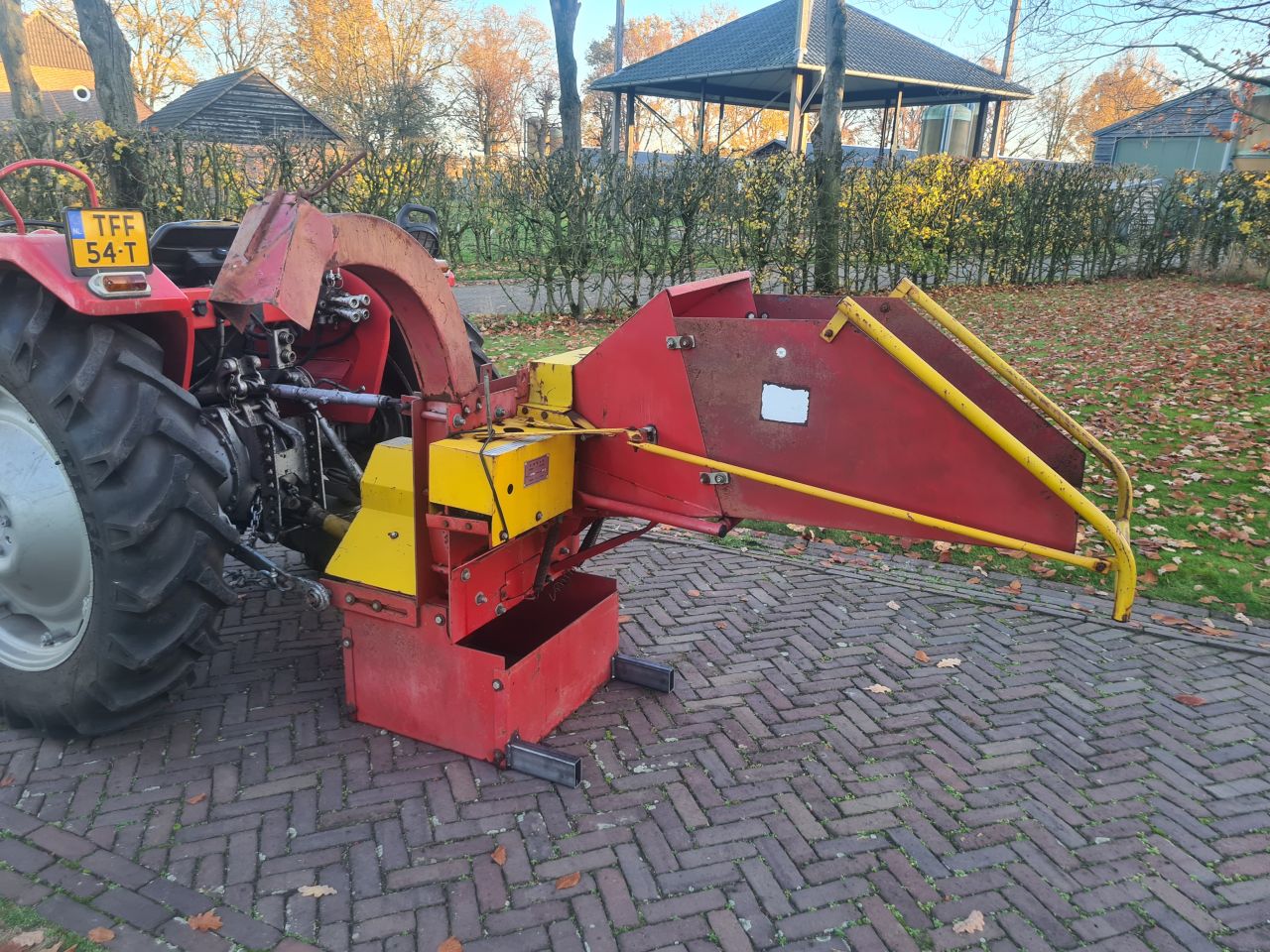 Hout versnipperaar aftakas pto aangedreven met invoerwals.