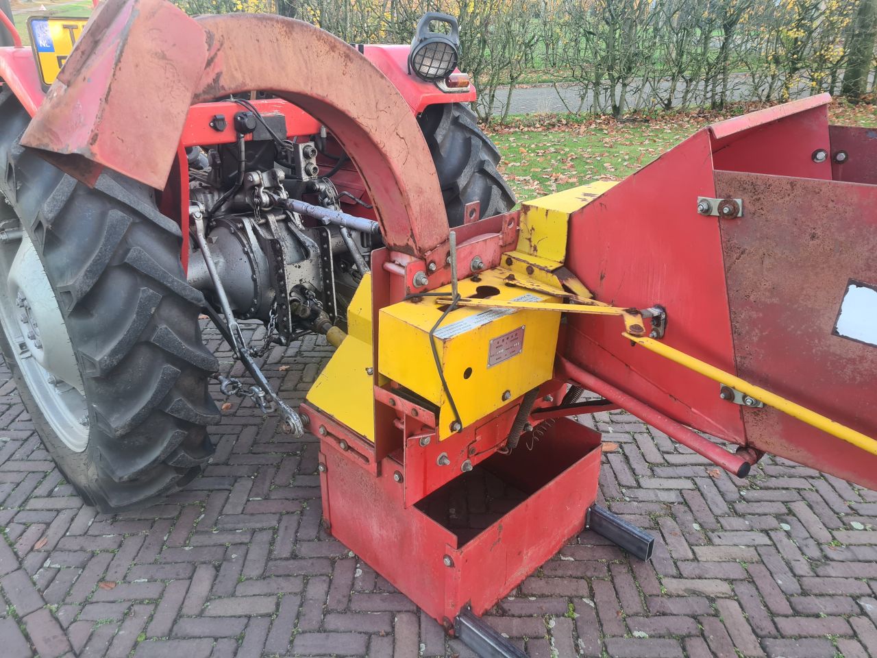 Hout versnipperaar aftakas pto aangedreven met invoerwals.