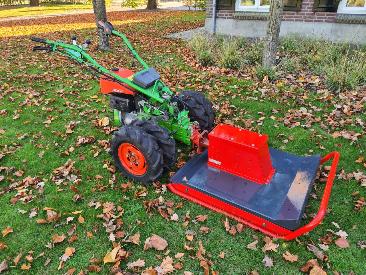 Agria 5500 Grizzly met maaidek cyklo maaidek.