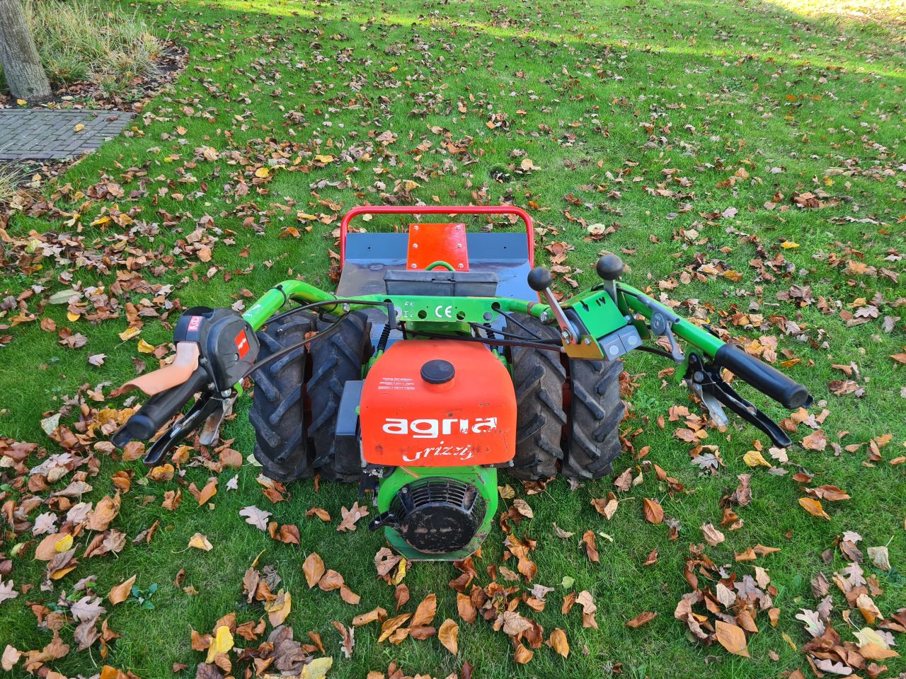 Agria 5500 Grizzly met maaidek cyklo maaidek.