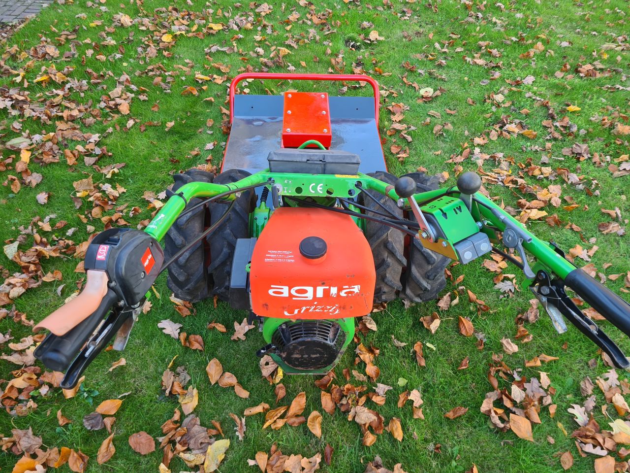 Agria 5500 Grizzly met maaidek cyklo maaidek.