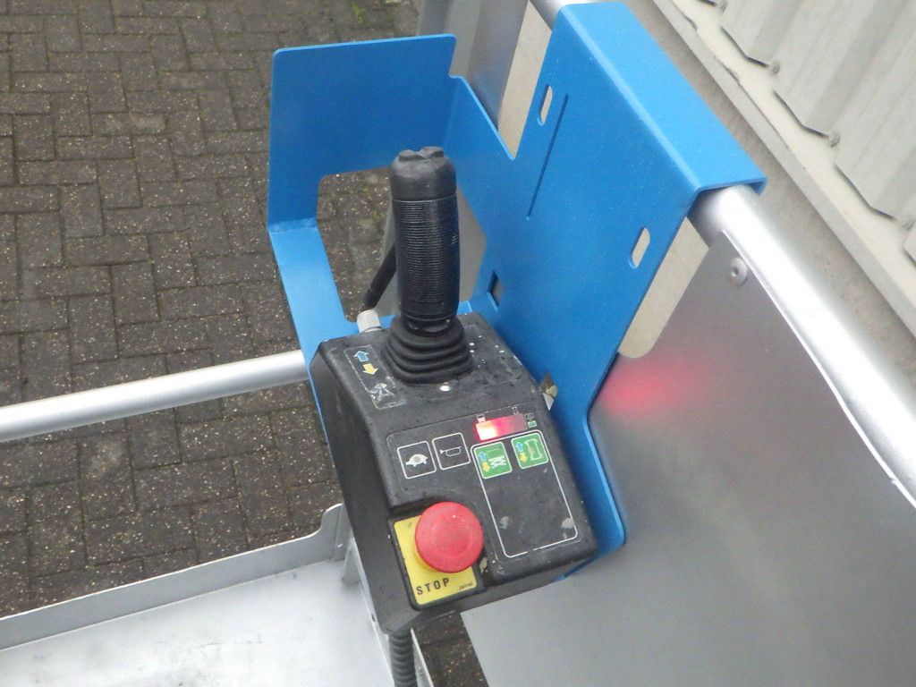 Genie GR-15 Electric Mast Lift 6.5m 2015