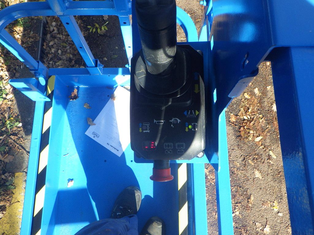 Genie GS-1932 Electric Scissor Lift 7.8m 2008