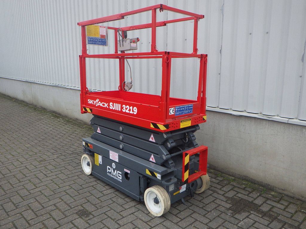 Scissor lift Skyjack SJ3219 Electric 7.81m 2017