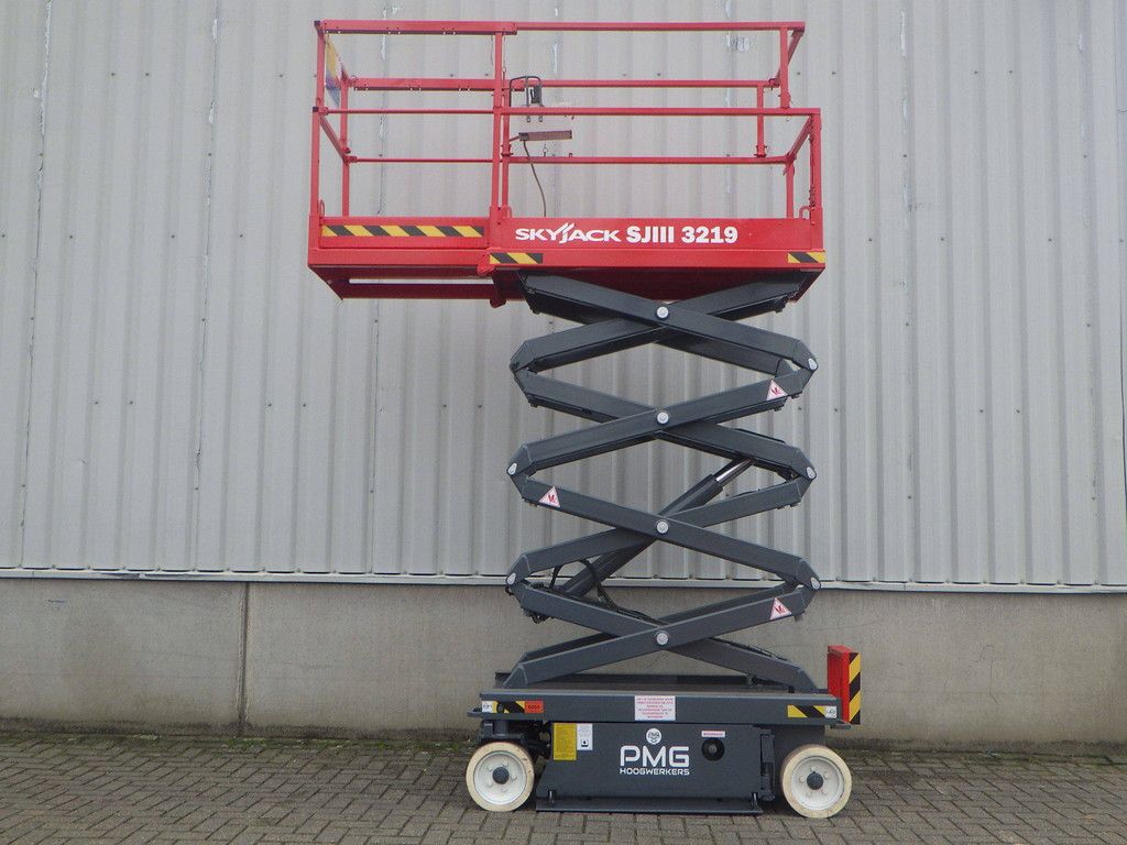 Scissor lift Skyjack SJ3219 Electric 7.81m 2017