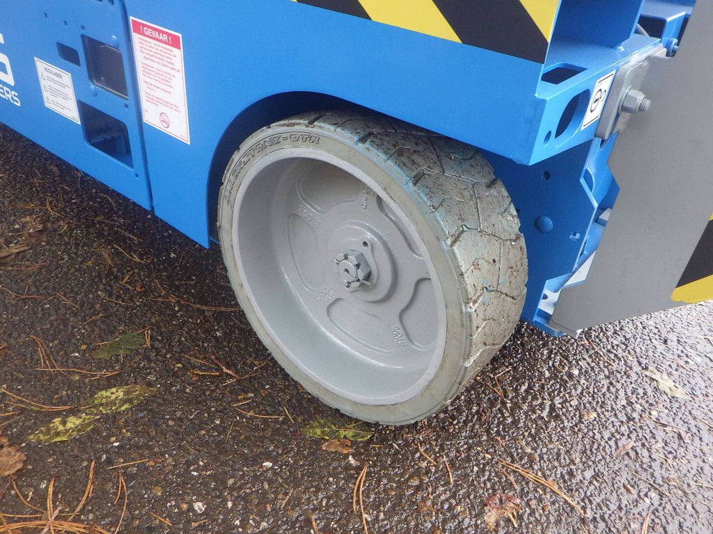 Genie GS-2632 Electric Scissor Lift 9.92m 2014