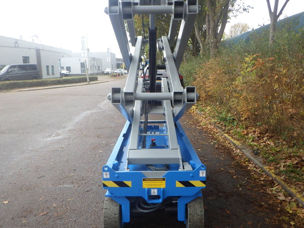 Genie GS-2632 Electric Scissor Lift 9.92m 2014