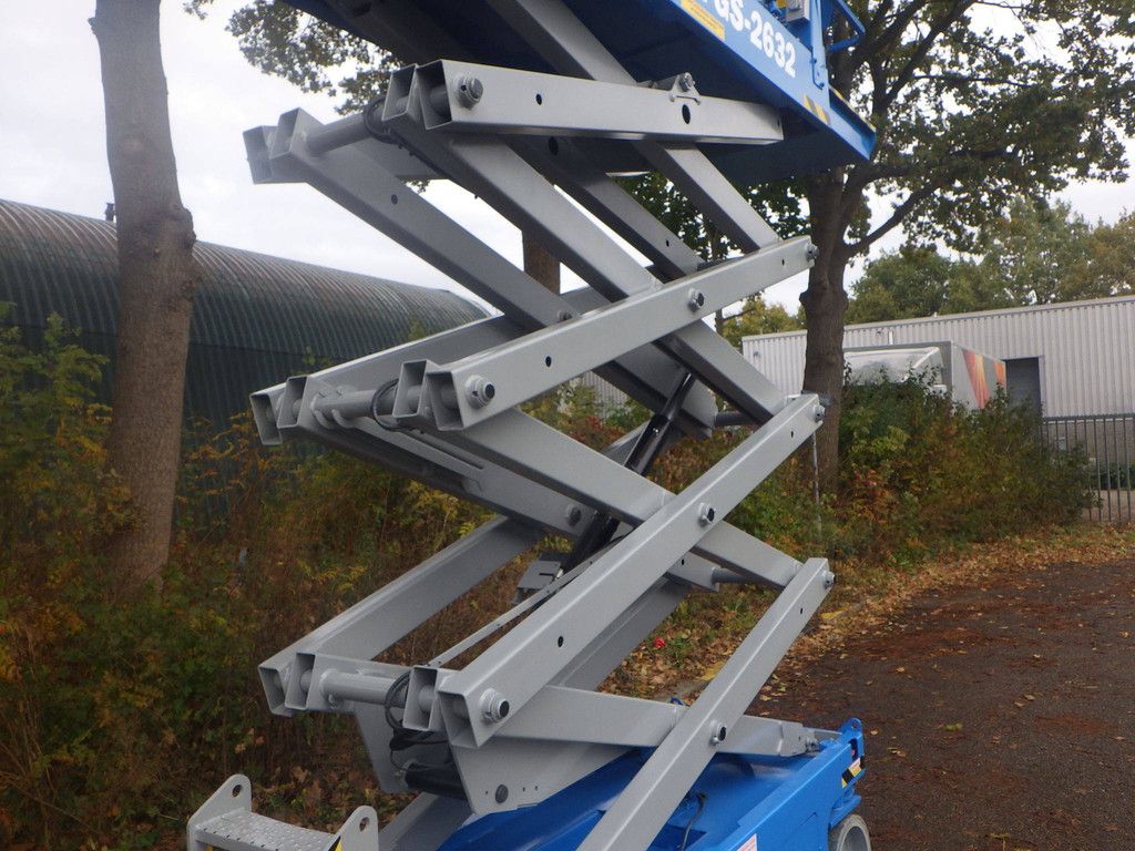 Genie GS-2632 Electric Scissor Lift 9.92m 2014