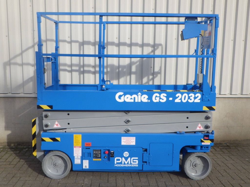 Genie GS-2032 Electric Scissor Lift 8.1m 2016