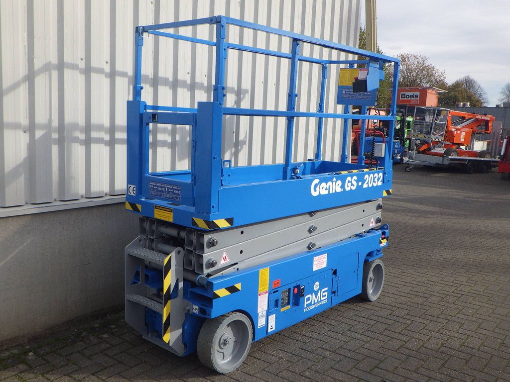 Genie GS-2032 Electric Scissor Lift 8.1m 2016
