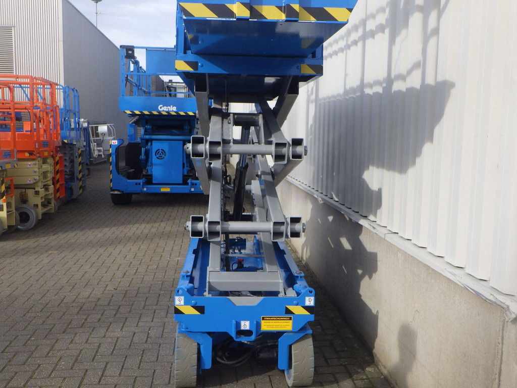 Genie GS-2032 Electric Scissor Lift 8.1m 2016