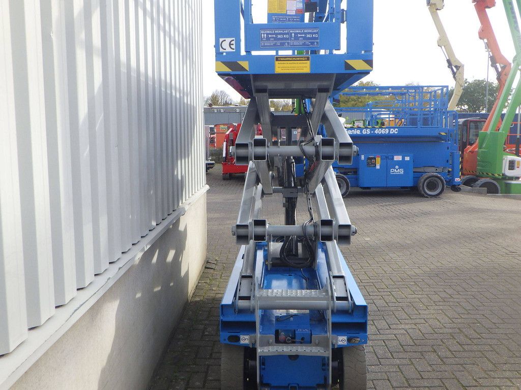 Genie GS-2032 Electric Scissor Lift 8.1m 2016